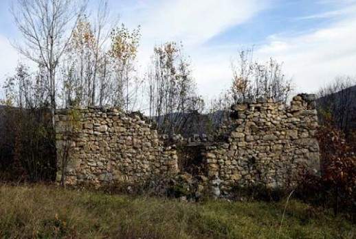 Ostaci džamije u selo Planjsko.jpg - Bukovica - savršeni zločin